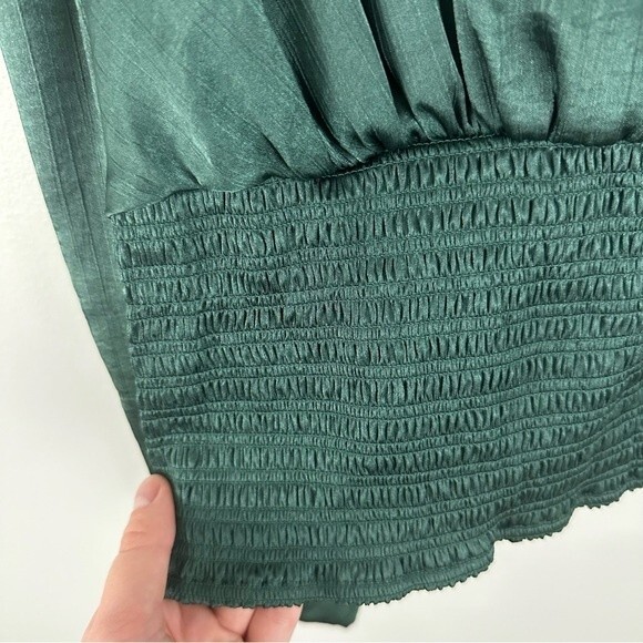 Free People Evergreen Santiago Satin Cropped Blouse Size Medium Sexy Chic - Picture 7 of 16